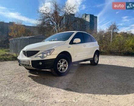 Белый Cанг Йонг Актион, объемом двигателя 2.3 л и пробегом 170 тыс. км за 6000 $, фото 1 на Automoto.ua