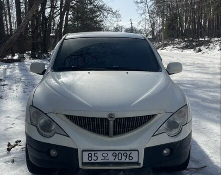 Белый Cанг Йонг Актион, объемом двигателя 2 л и пробегом 180 тыс. км за 5500 $, фото 1 на Automoto.ua