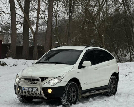 Белый Cанг Йонг Актион, объемом двигателя 2 л и пробегом 156 тыс. км за 7500 $, фото 1 на Automoto.ua