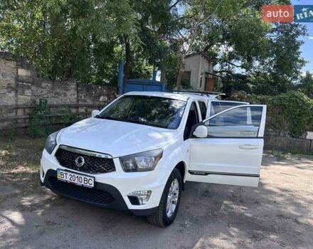 Белый Cанг Йонг Актион, объемом двигателя 2 л и пробегом 180 тыс. км за 14000 $, фото 1 на Automoto.ua