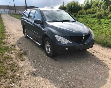 Черный Cанг Йонг Актион, объемом двигателя 2 л и пробегом 155 тыс. км за 1999 $, фото 1 на Automoto.ua