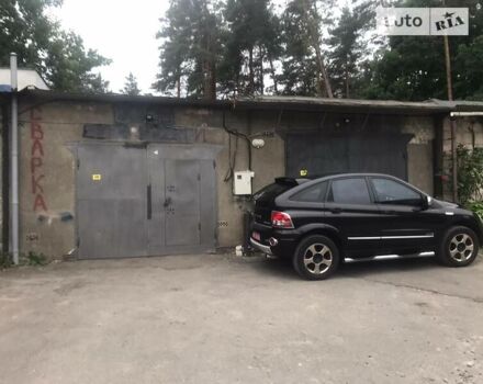 Черный Cанг Йонг Актион, объемом двигателя 2.3 л и пробегом 220 тыс. км за 5800 $, фото 3 на Automoto.ua