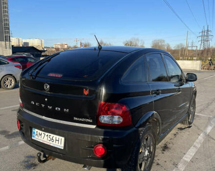 Черный Cанг Йонг Актион, объемом двигателя 2.3 л и пробегом 223 тыс. км за 5500 $, фото 4 на Automoto.ua