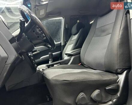 Черный Cанг Йонг Актион, объемом двигателя 0 л и пробегом 142 тыс. км за 9000 $, фото 5 на Automoto.ua