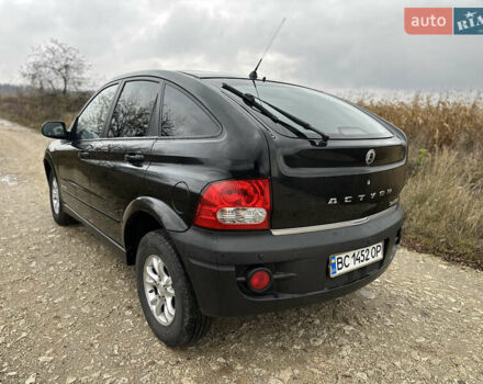 Чорний Cанг Йонг Actyon, об'ємом двигуна 2 л та пробігом 110 тис. км за 6900 $, фото 17 на Automoto.ua