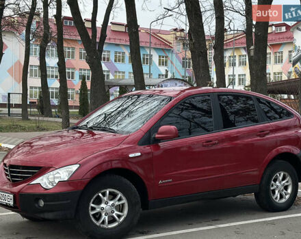 Красный Cанг Йонг Актион, объемом двигателя 2 л и пробегом 176 тыс. км за 6700 $, фото 2 на Automoto.ua