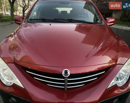 Красный Cанг Йонг Актион, объемом двигателя 2 л и пробегом 125 тыс. км за 6200 $, фото 5 на Automoto.ua