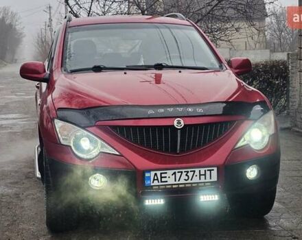 Красный Cанг Йонг Актион, объемом двигателя 2 л и пробегом 170 тыс. км за 4600 $, фото 12 на Automoto.ua