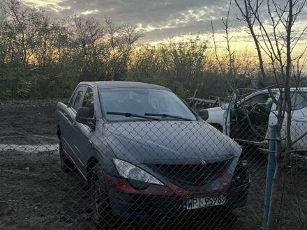 Красный Cанг Йонг Актион, объемом двигателя 2 л и пробегом 201 тыс. км за 2616 $, фото 1 на Automoto.ua