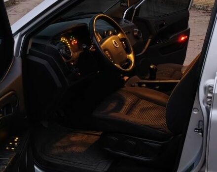 Серый Cанг Йонг Актион, объемом двигателя 2 л и пробегом 142 тыс. км за 5800 $, фото 5 на Automoto.ua