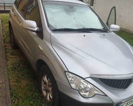 Серый Cанг Йонг Актион, объемом двигателя 2 л и пробегом 99 тыс. км за 8200 $, фото 4 на Automoto.ua