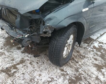 Синий Cанг Йонг Актион, объемом двигателя 2 л и пробегом 281 тыс. км за 2400 $, фото 2 на Automoto.ua