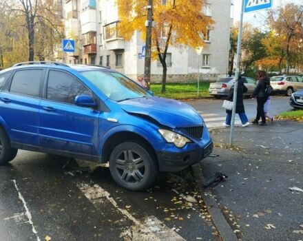 Синий Cанг Йонг Актион, объемом двигателя 2.3 л и пробегом 300 тыс. км за 4500 $, фото 1 на Automoto.ua