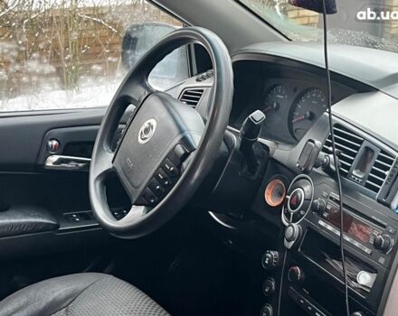 Черный Cанг Йонг Кирон Делюкс, объемом двигателя 2 л и пробегом 285 тыс. км за 4490 $, фото 32 на Automoto.ua