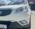 Білий Cанг Йонг Korando, об'ємом двигуна 2 л та пробігом 152 тис. км за 6600 $, фото 2 на Automoto.ua