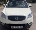 Белый Cанг Йонг Корандо, объемом двигателя 2 л и пробегом 100 тыс. км за 14000 $, фото 1 на Automoto.ua