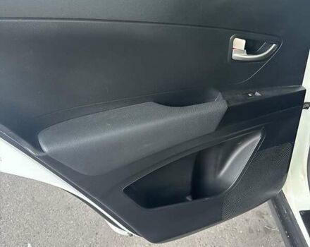 Білий Cанг Йонг Korando, об'ємом двигуна 2 л та пробігом 130 тис. км за 7800 $, фото 10 на Automoto.ua