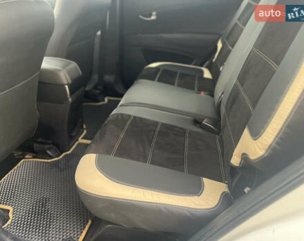 Белый Cанг Йонг Корандо, объемом двигателя 2 л и пробегом 220 тыс. км за 8400 $, фото 22 на Automoto.ua