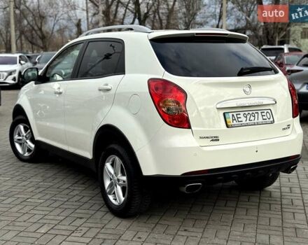 Білий Cанг Йонг Korando, об'ємом двигуна 2 л та пробігом 62 тис. км за 10999 $, фото 7 на Automoto.ua