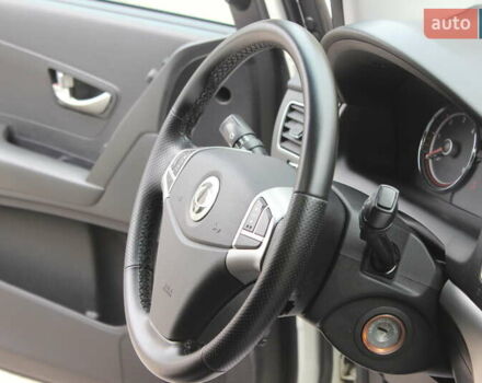 Белый Cанг Йонг Корандо, объемом двигателя 2 л и пробегом 62 тыс. км за 11400 $, фото 22 на Automoto.ua