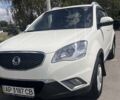 Білий Cанг Йонг Korando, об'ємом двигуна 2 л та пробігом 100 тис. км за 12500 $, фото 2 на Automoto.ua