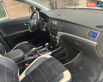 Белый Cанг Йонг Корандо, объемом двигателя 2 л и пробегом 220 тыс. км за 8400 $, фото 29 на Automoto.ua