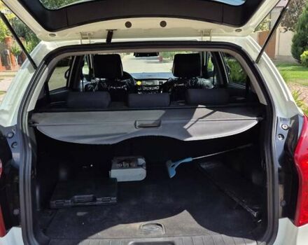 Білий Cанг Йонг Korando, об'ємом двигуна 2 л та пробігом 130 тис. км за 8200 $, фото 3 на Automoto.ua