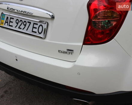 Білий Cанг Йонг Korando, об'ємом двигуна 2 л та пробігом 62 тис. км за 11700 $, фото 11 на Automoto.ua