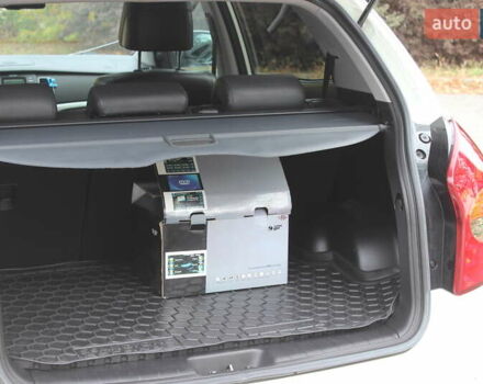 Белый Cанг Йонг Корандо, объемом двигателя 2 л и пробегом 62 тыс. км за 11400 $, фото 34 на Automoto.ua