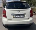 Білий Cанг Йонг Korando, об'ємом двигуна 2 л та пробігом 100 тис. км за 12500 $, фото 3 на Automoto.ua