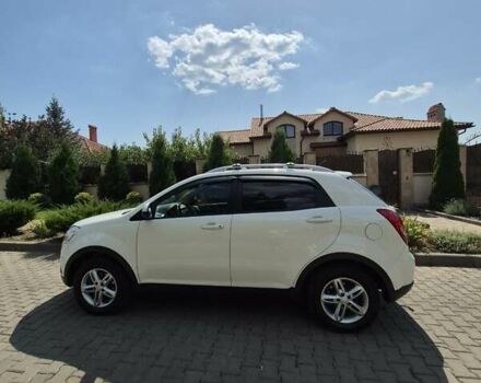 Білий Cанг Йонг Korando, об'ємом двигуна 2 л та пробігом 130 тис. км за 8200 $, фото 1 на Automoto.ua