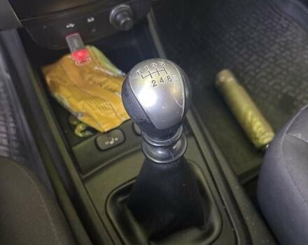 Білий Cанг Йонг Korando, об'ємом двигуна 2 л та пробігом 130 тис. км за 7800 $, фото 6 на Automoto.ua