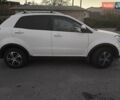 Білий Cанг Йонг Korando, об'ємом двигуна 2 л та пробігом 197 тис. км за 7600 $, фото 3 на Automoto.ua