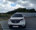 Білий Cанг Йонг Korando, об'ємом двигуна 2 л та пробігом 121 тис. км за 8089 $, фото 5 на Automoto.ua