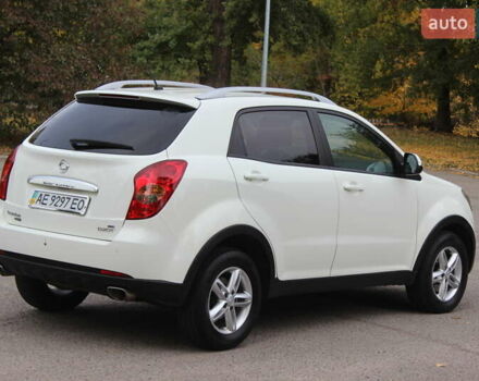 Білий Cанг Йонг Korando, об'ємом двигуна 2 л та пробігом 62 тис. км за 11700 $, фото 5 на Automoto.ua