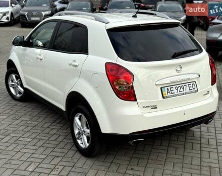 Білий Cанг Йонг Korando, об'ємом двигуна 2 л та пробігом 62 тис. км за 10999 $, фото 6 на Automoto.ua
