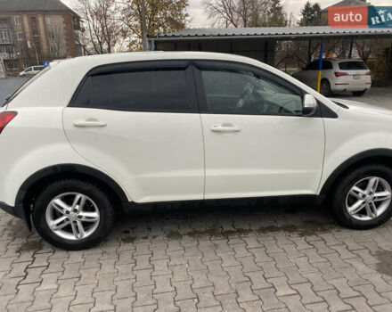 Белый Cанг Йонг Корандо, объемом двигателя 2 л и пробегом 240 тыс. км за 8000 $, фото 1 на Automoto.ua