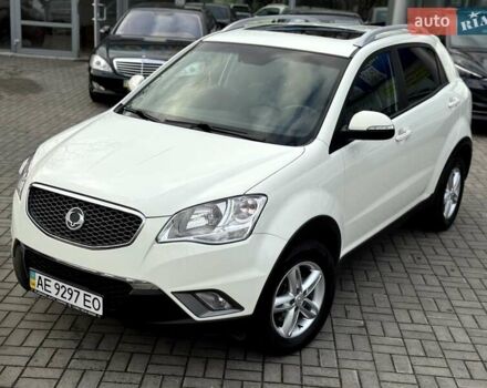 Білий Cанг Йонг Korando, об'ємом двигуна 2 л та пробігом 62 тис. км за 10999 $, фото 1 на Automoto.ua