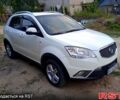 Белый Cанг Йонг Корандо, объемом двигателя 2 л и пробегом 150 тыс. км за 8000 $, фото 5 на Automoto.ua
