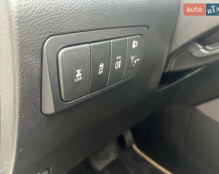 Белый Cанг Йонг Корандо, объемом двигателя 2 л и пробегом 220 тыс. км за 8400 $, фото 39 на Automoto.ua