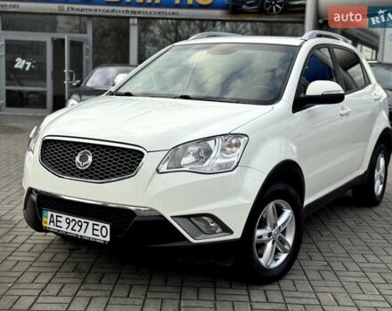 Білий Cанг Йонг Korando, об'ємом двигуна 2 л та пробігом 62 тис. км за 10999 $, фото 12 на Automoto.ua