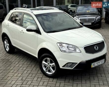 Білий Cанг Йонг Korando, об'ємом двигуна 2 л та пробігом 62 тис. км за 10999 $, фото 11 на Automoto.ua
