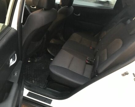 Белый Cанг Йонг Корандо, объемом двигателя 2 л и пробегом 118 тыс. км за 7500 $, фото 7 на Automoto.ua