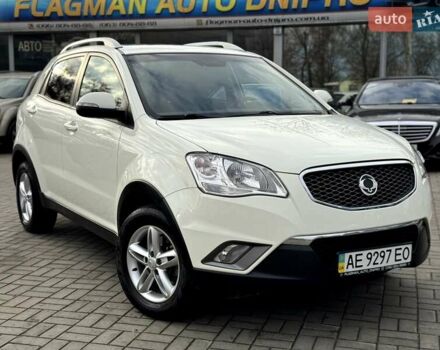 Білий Cанг Йонг Korando, об'ємом двигуна 2 л та пробігом 62 тис. км за 10999 $, фото 4 на Automoto.ua