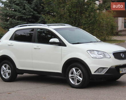 Білий Cанг Йонг Korando, об'ємом двигуна 2 л та пробігом 62 тис. км за 11700 $, фото 2 на Automoto.ua