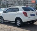 Белый Cанг Йонг Корандо, объемом двигателя 2 л и пробегом 230 тыс. км за 8400 $, фото 11 на Automoto.ua