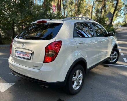 Белый Cанг Йонг Корандо, объемом двигателя 2 л и пробегом 111 тыс. км за 9300 $, фото 7 на Automoto.ua