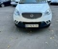 Белый Cанг Йонг Корандо, объемом двигателя 2 л и пробегом 160 тыс. км за 9000 $, фото 1 на Automoto.ua