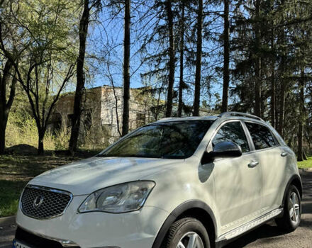 Білий Cанг Йонг Korando, об'ємом двигуна 2 л та пробігом 158 тис. км за 9200 $, фото 9 на Automoto.ua