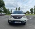Білий Cанг Йонг Korando, об'ємом двигуна 0 л та пробігом 229 тис. км за 9500 $, фото 3 на Automoto.ua